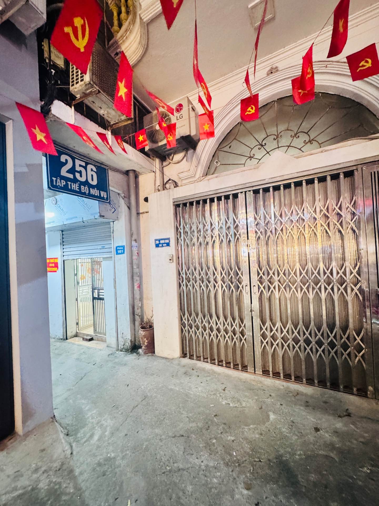 Bán nhà Minh Khai - diện tích 45m2 1 tầng - Kinh doanh đỉnh - giá 4,7 tỷ