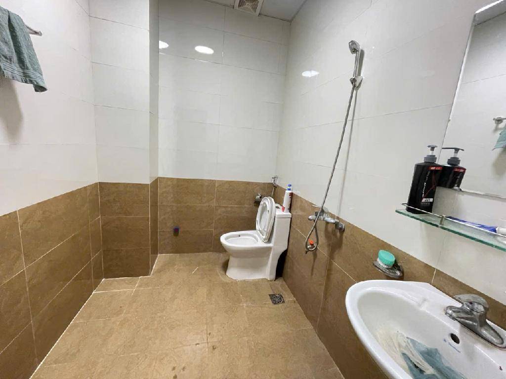 Bán nhà Đại La - diện tích 76m2 5 tầng - Mặt phố kinh doanh sầm uất - giá 44 tỷ