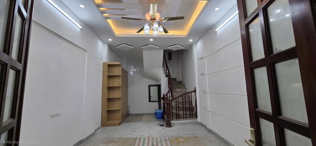 Bán nhà Vĩnh Hưng - diện tích 30m2 5 tầng - Cách ô tô tránh 30m - giá 7,6 tỷ