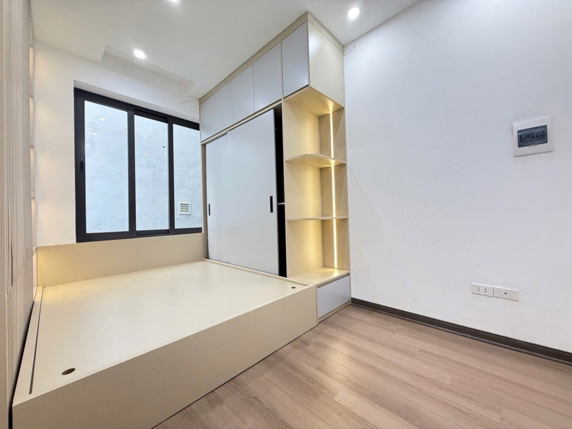 Bán nhà Giảng Võ - diện tích 16m2 4 tầng - Nhà đẹp hiếm có - giá 6,5 tỷ