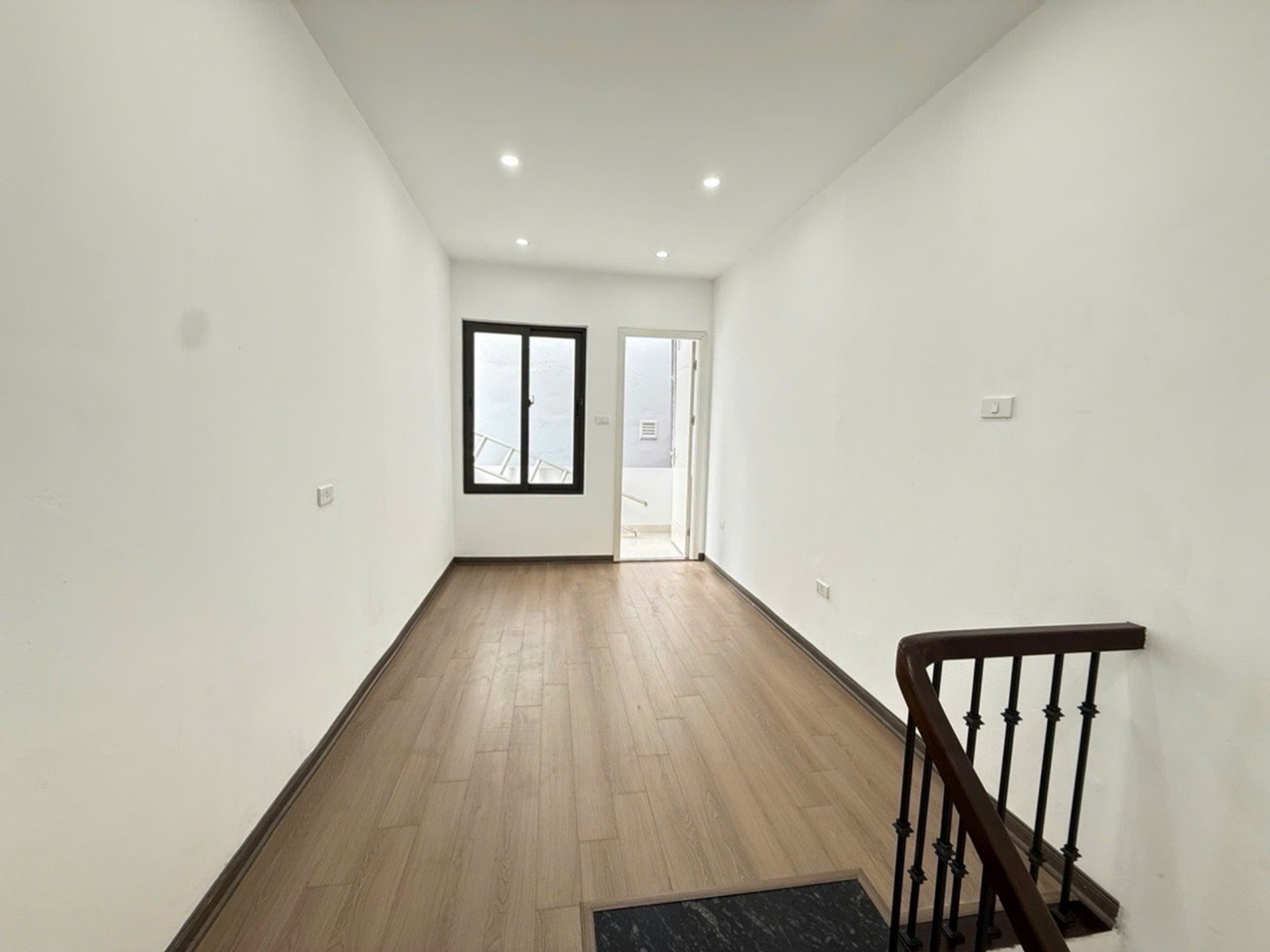 Bán nhà Giảng Võ - diện tích 16m2 4 tầng - Nhà đẹp hiếm có - giá 6,5 tỷ