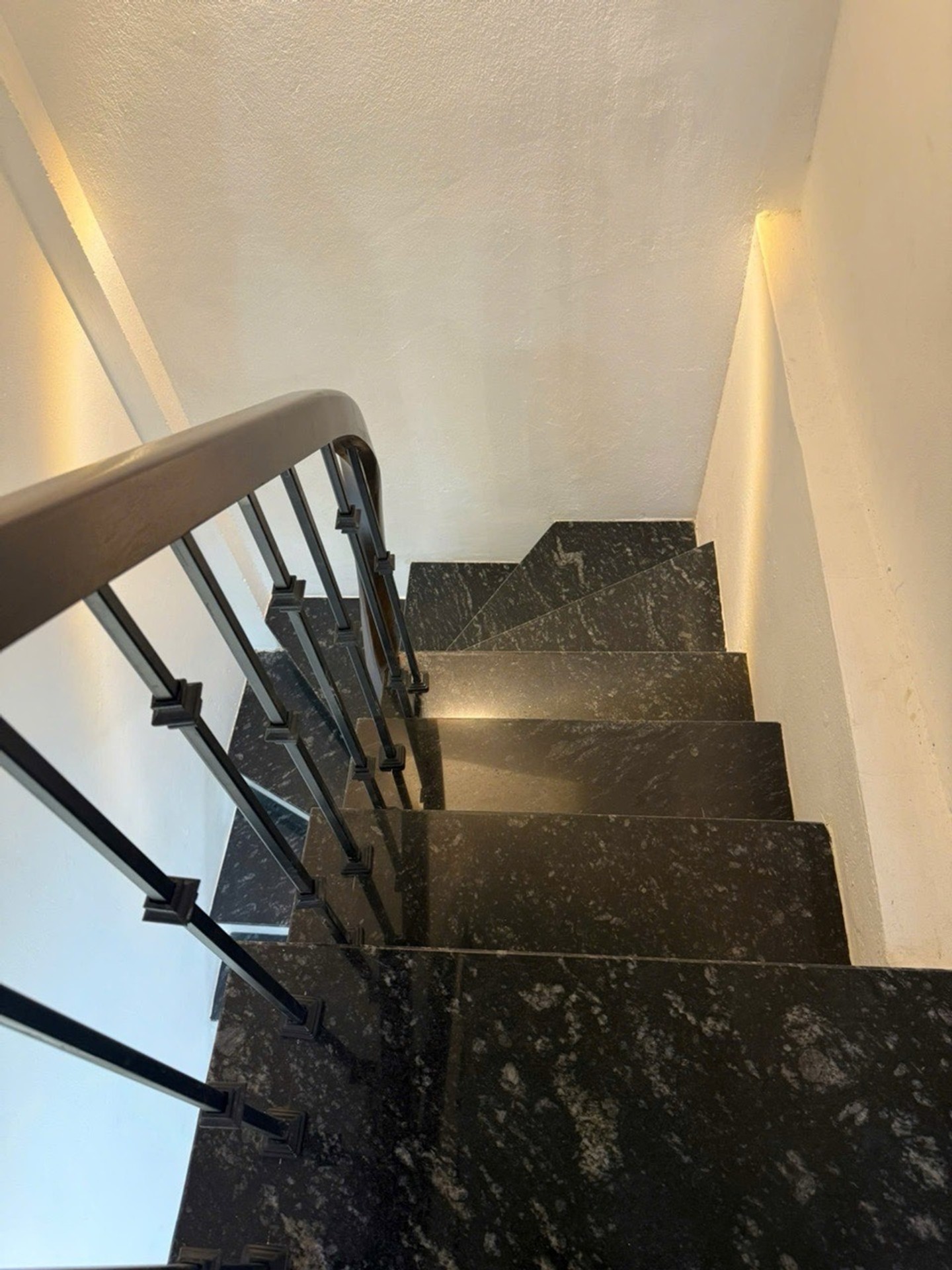 Bán nhà Giảng Võ - diện tích 16m2 4 tầng - Nhà đẹp hiếm có - giá 6,5 tỷ