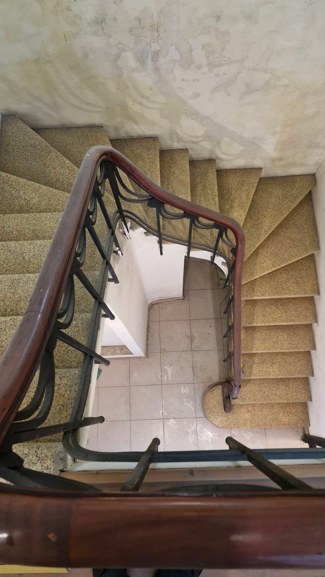 Bán nhà Lê Thanh Nghị - diện tích 60m2 4 tầng - Lô góc 2 mặt thoáng - giá 50 tỷ