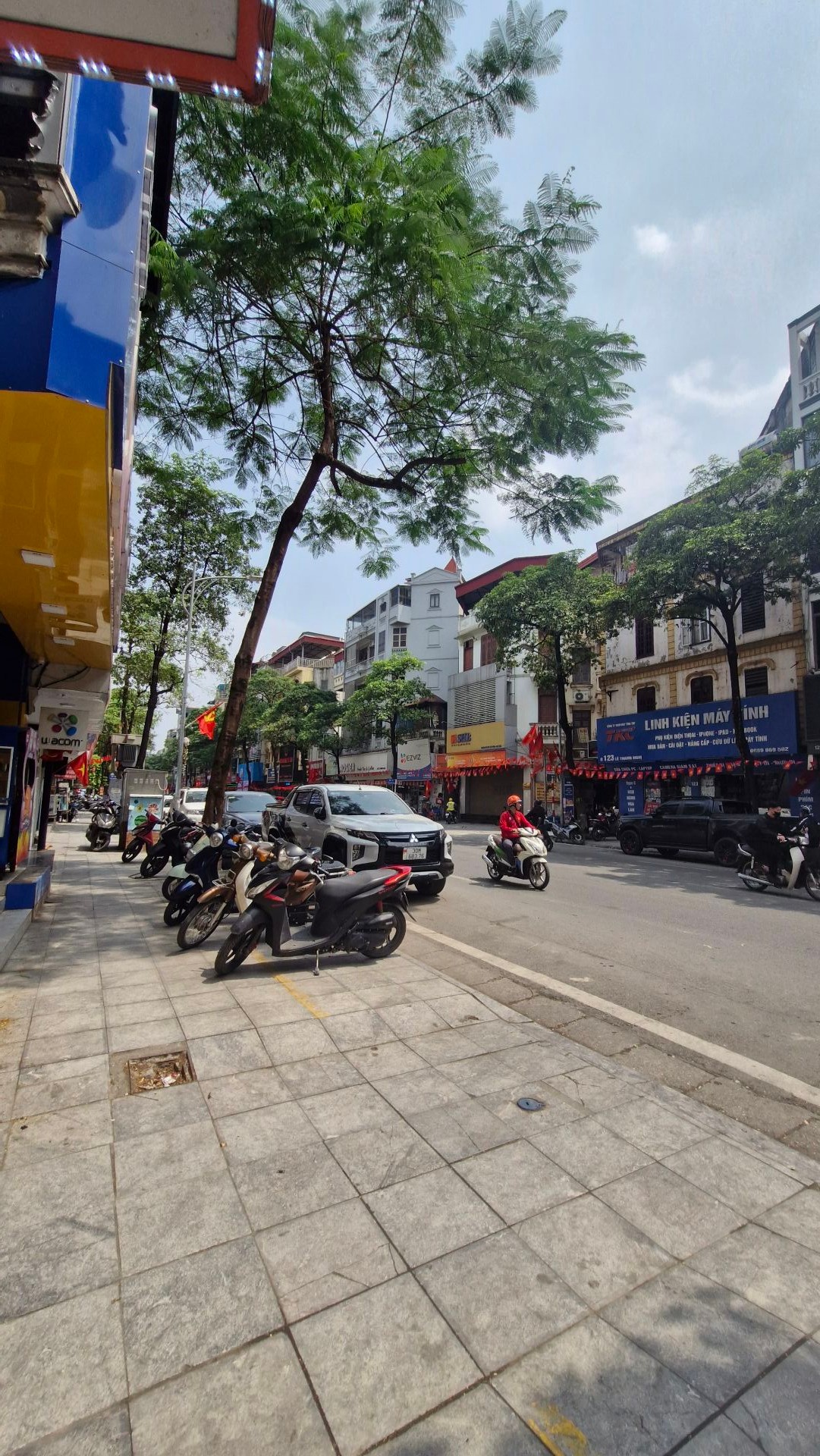 Bán nhà Lê Thanh Nghị - diện tích 60m2 4 tầng - Lô góc 2 mặt thoáng - giá 50 tỷ