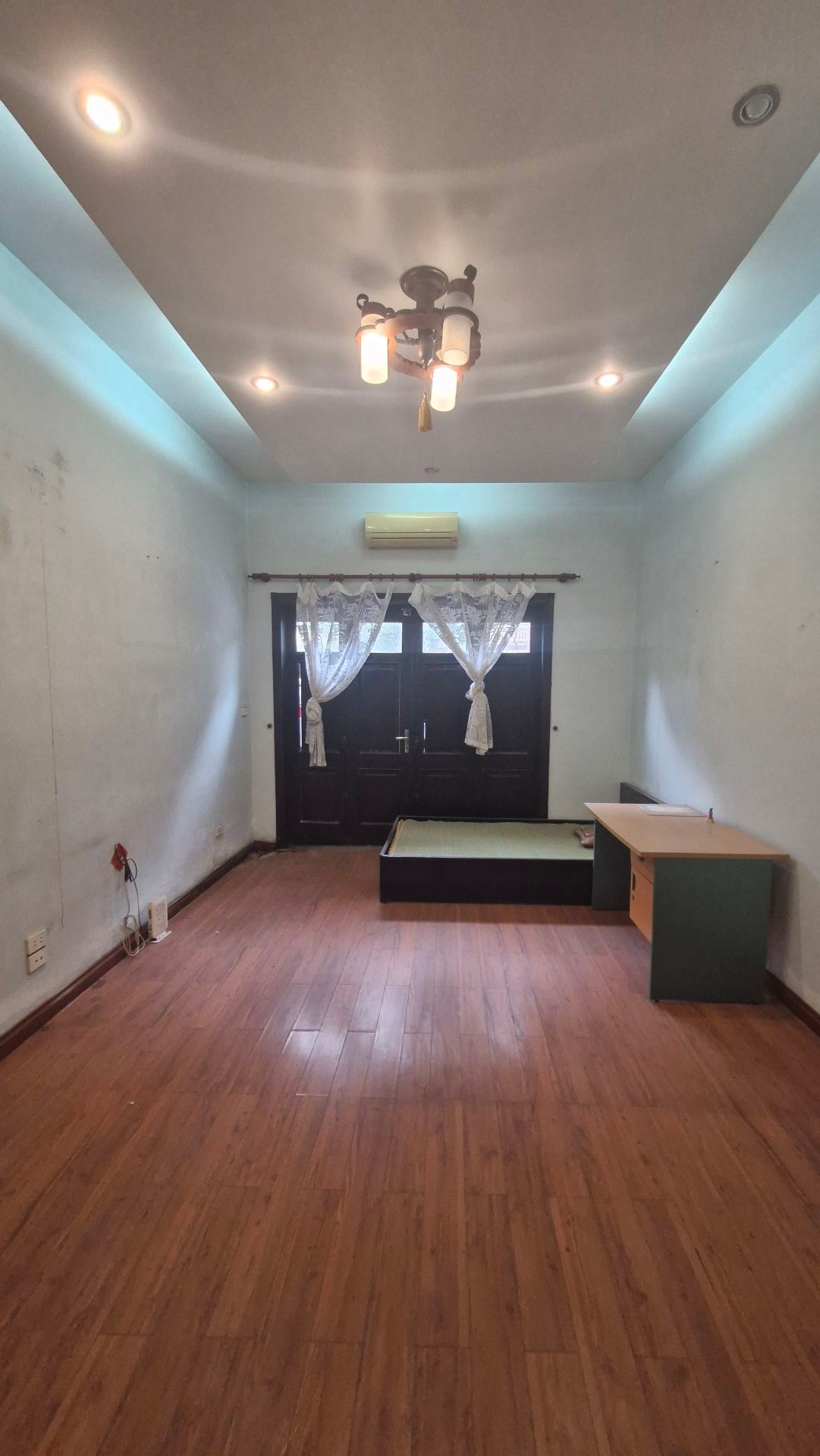 Bán nhà Lê Thanh Nghị - diện tích 60m2 4 tầng - Lô góc 2 mặt thoáng - giá 50 tỷ