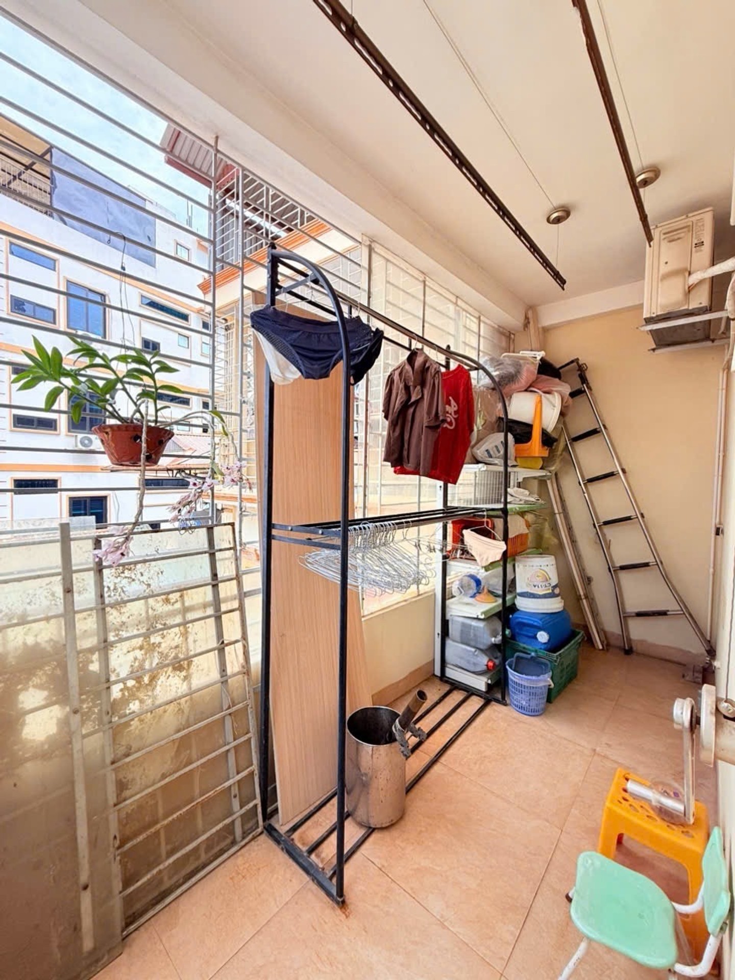 Bán nhà Cự Lộc - diện tích 32m2 6 tầng - Mặt phố lô góc, ô tô tránh - giá 18 tỷ