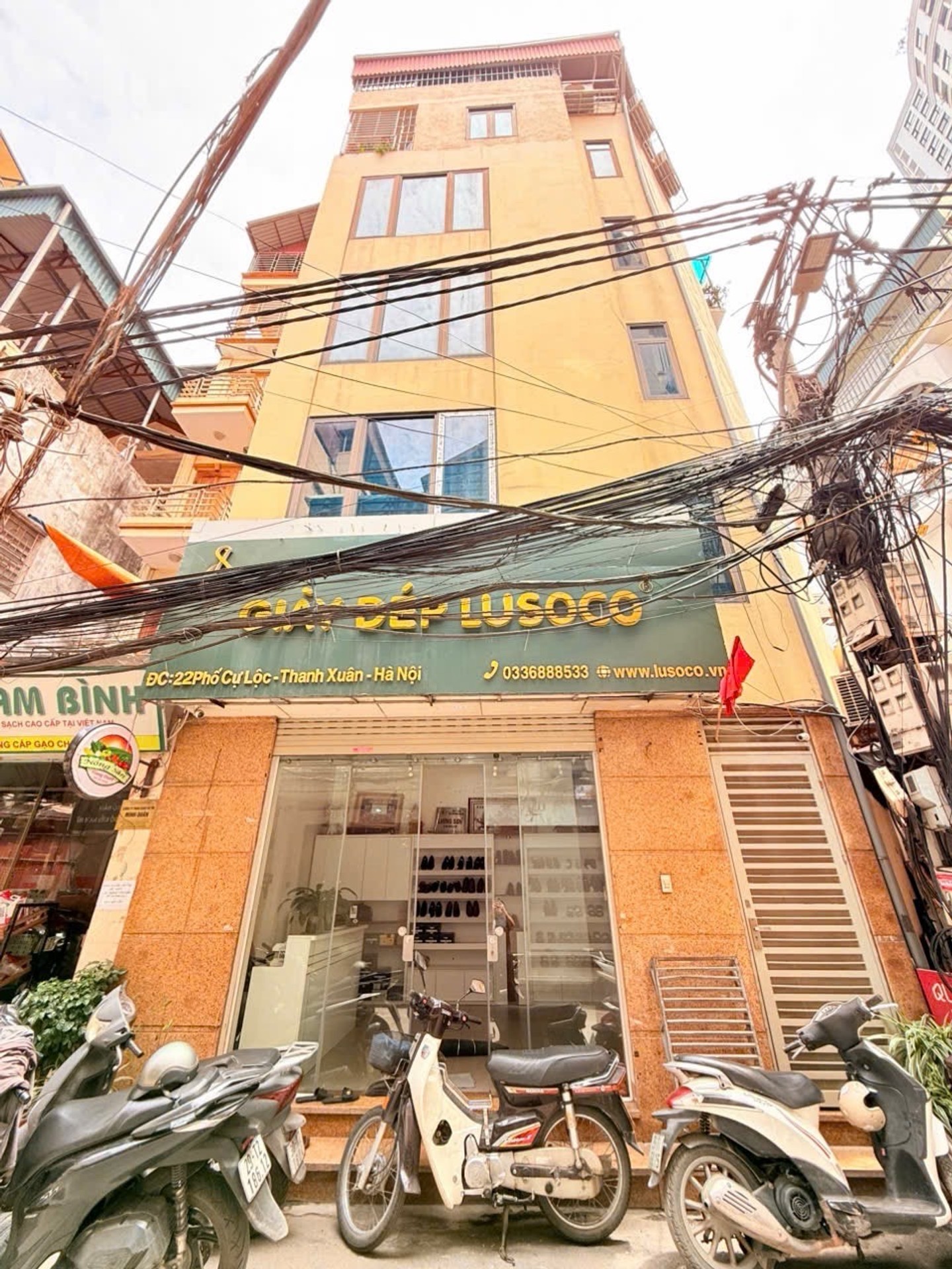 Bán nhà Cự Lộc - diện tích 32m2 6 tầng - Mặt phố lô góc, ô tô tránh - giá 18 tỷ