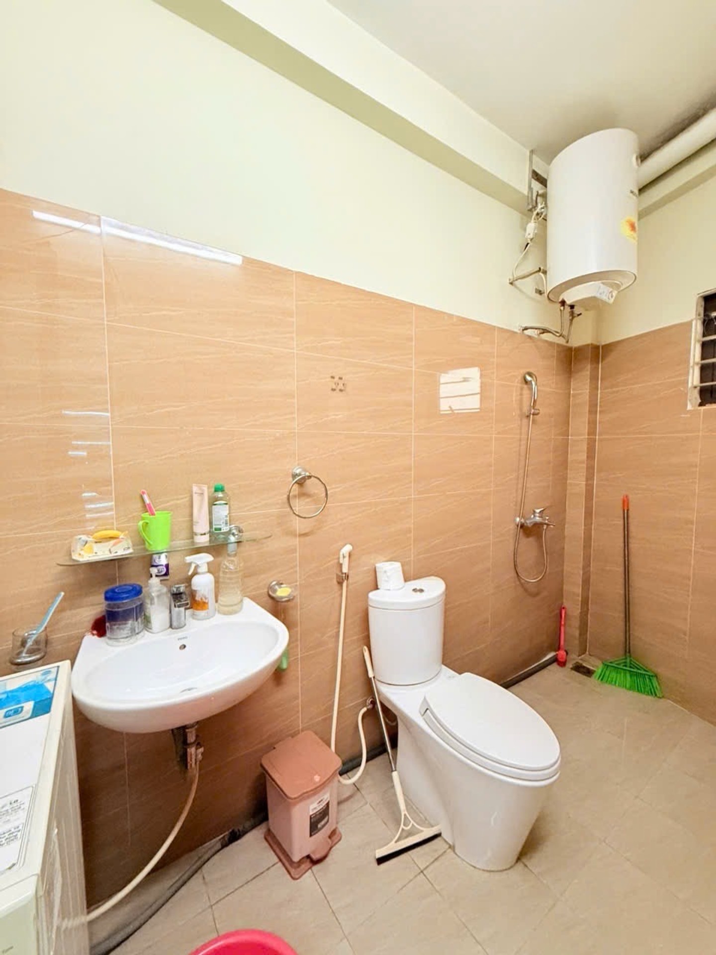 Bán nhà Cự Lộc - diện tích 32m2 6 tầng - Mặt phố lô góc, ô tô tránh - giá 18 tỷ