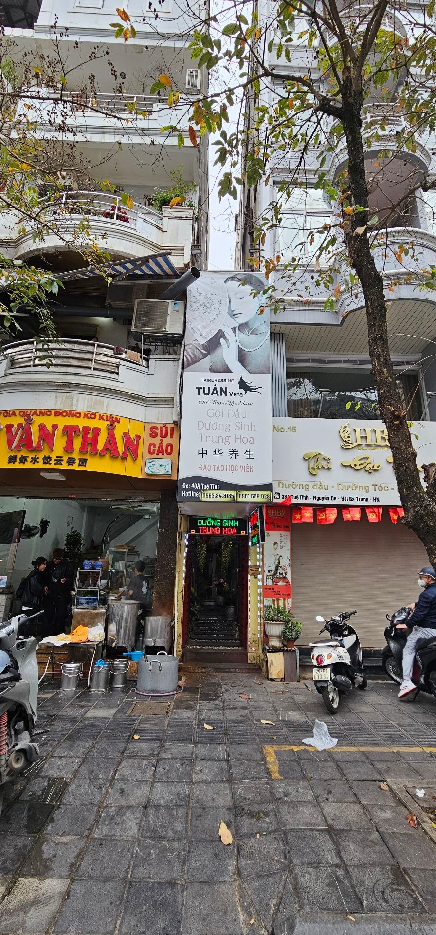 Bán nhà Tuệ Tĩnh - diện tích 70m2 3 tầng - MẶT PHỐ KINH DOANH - giá 29,5 tỷ