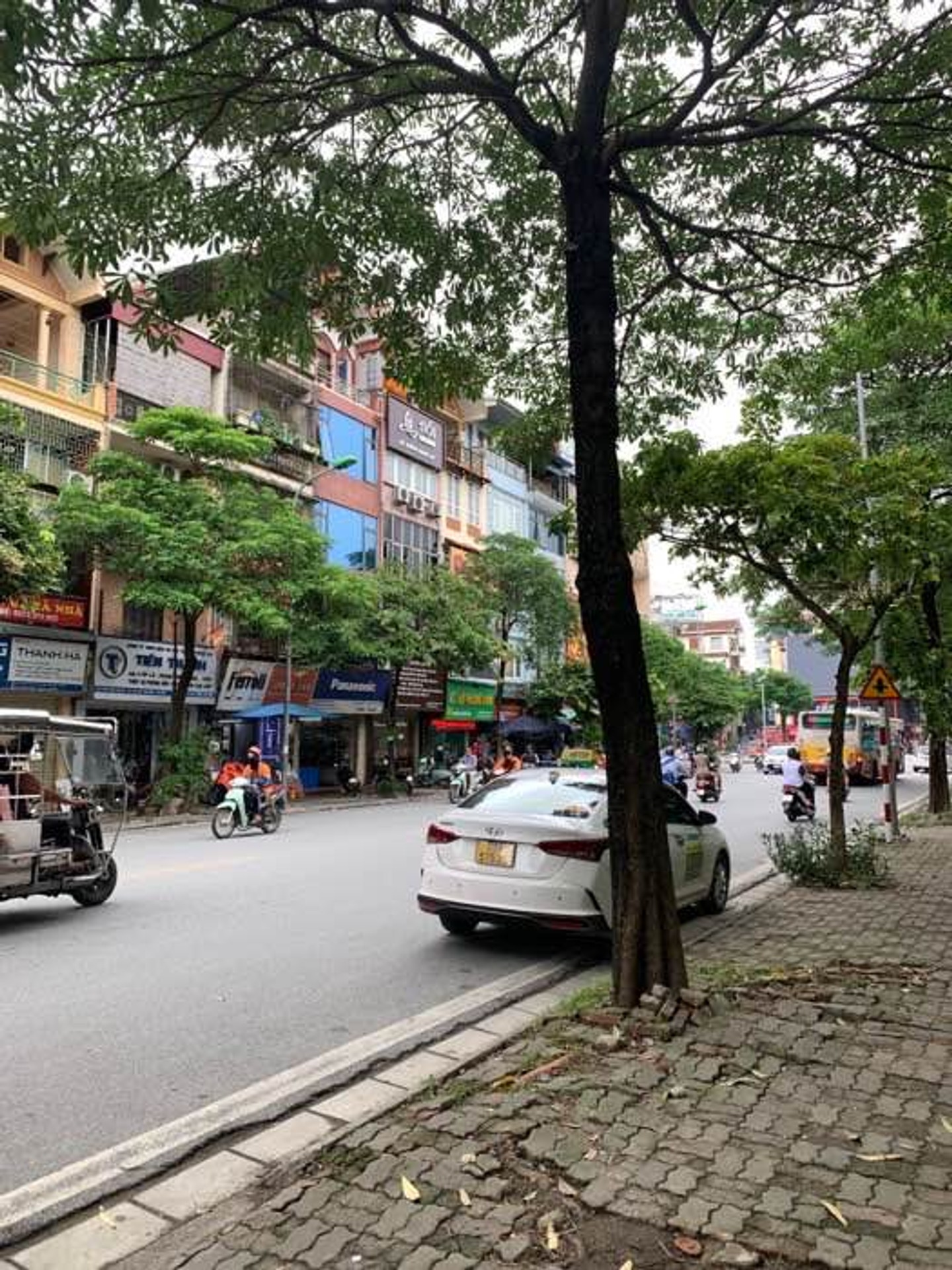 Bán nhà Thanh Nhàn - diện tích 118m2 5 tầng - Thoáng trước, sau - giá 50 tỷ