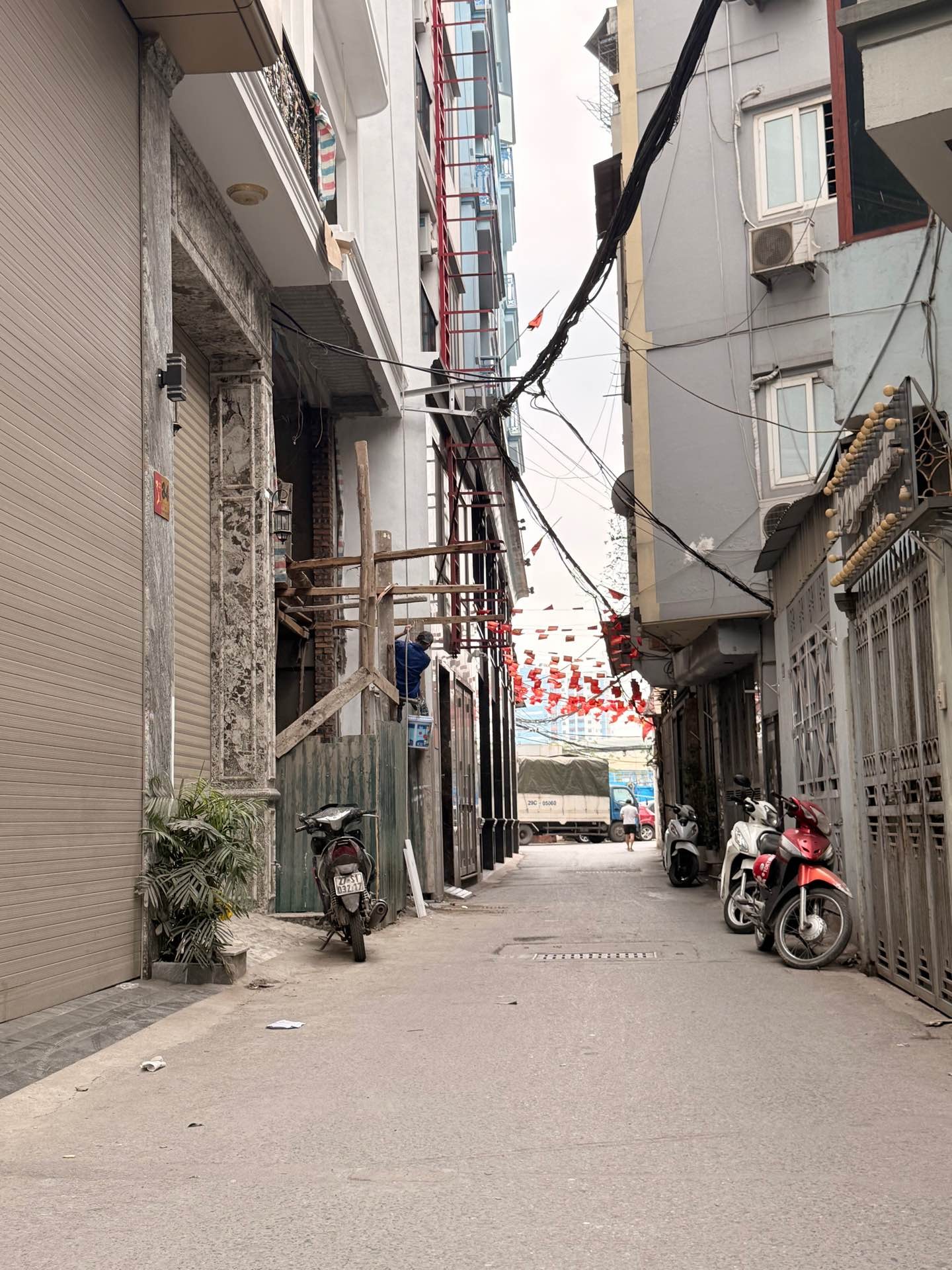 Bán nhà Nguyễn Đức Cảnh - diện tích 73m2 7 tầng - Ô tô đỗ cửa - giá 28 tỷ