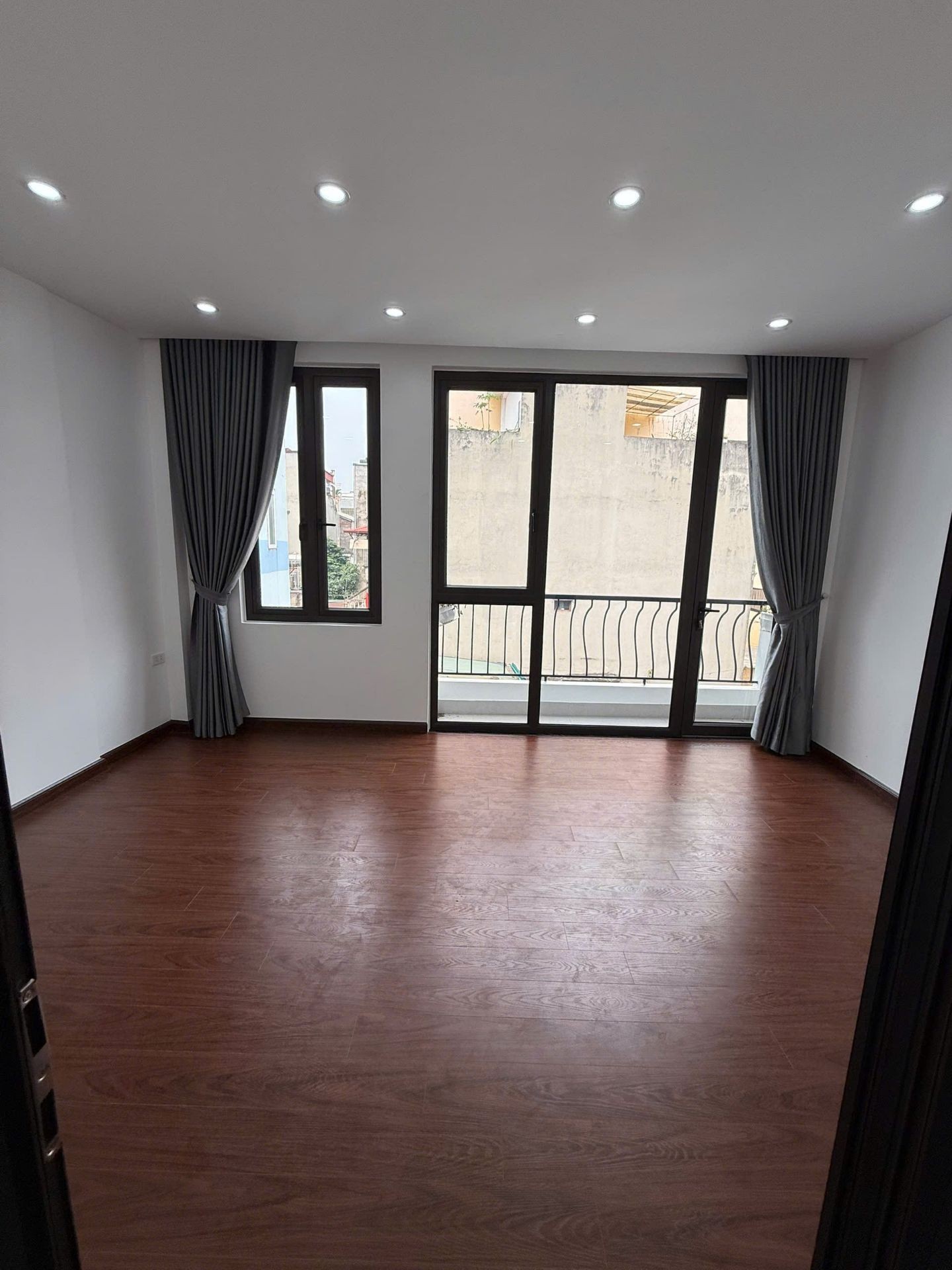 Bán nhà Hoàng Mai - diện tích 23m2 4 tầng - 2 mặt thoáng - giá 6,86 tỷ