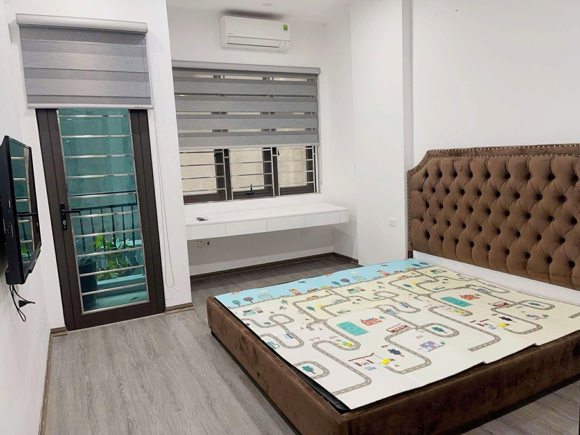 Bán nhà Hai Bà Trưng - diện tích 32m2 5 tầng - Ô TÔ CÁCH 20M - giá 6,9 tỷ