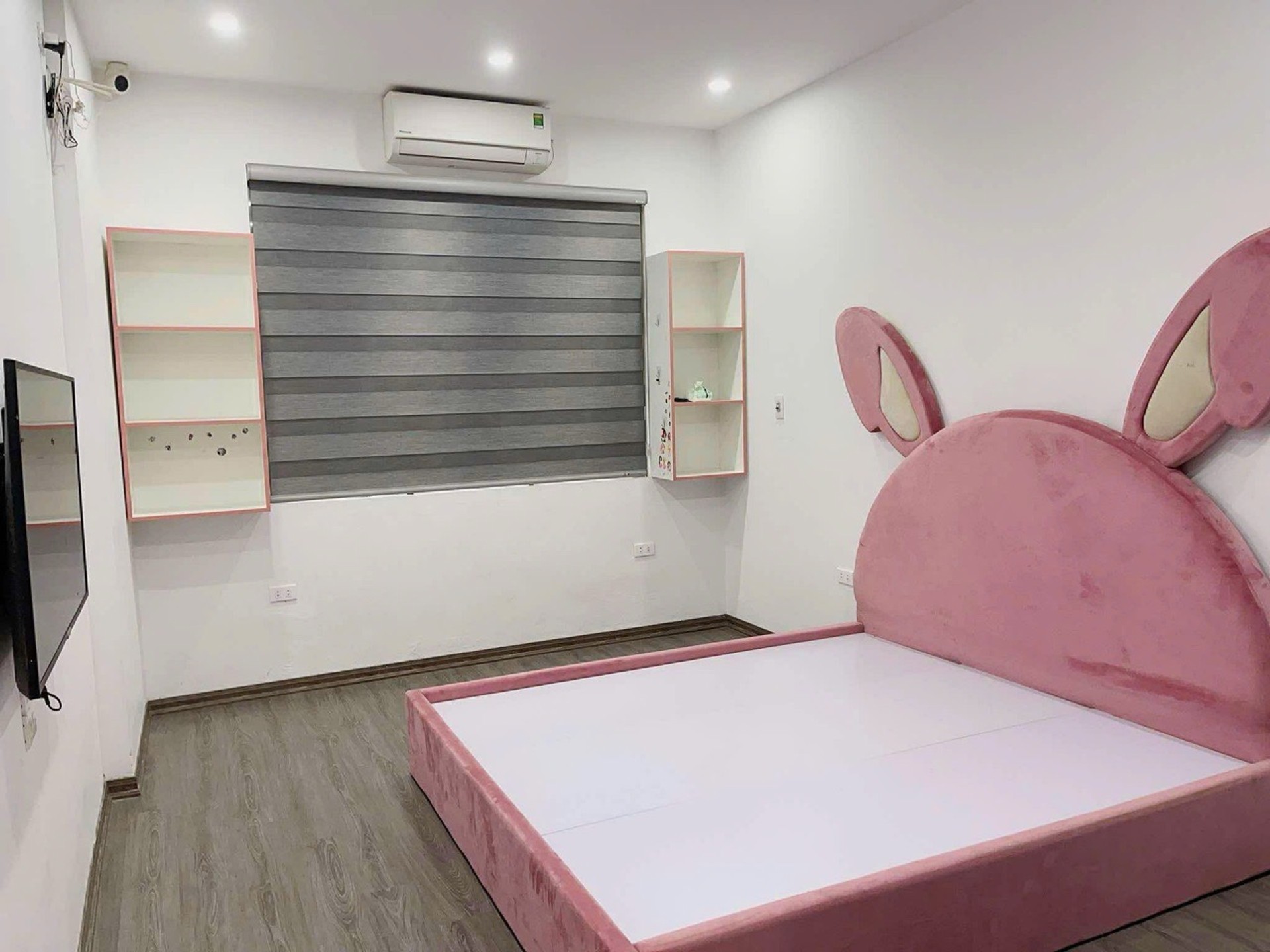 Bán nhà Hai Bà Trưng - diện tích 32m2 5 tầng - Ô TÔ CÁCH 20M - giá 6,9 tỷ