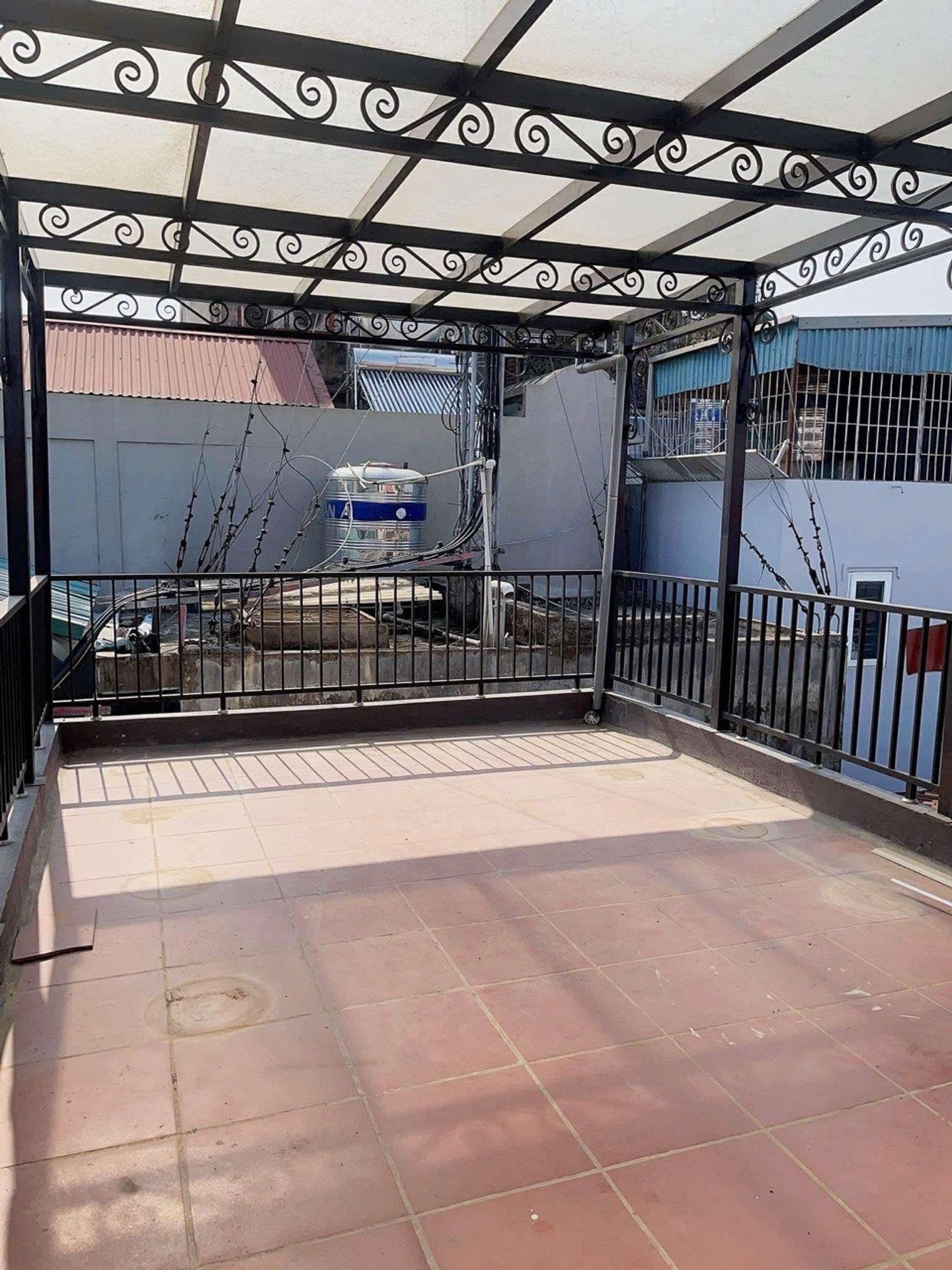 Bán nhà Hai Bà Trưng - diện tích 32m2 5 tầng - Ô TÔ CÁCH 20M - giá 6,9 tỷ