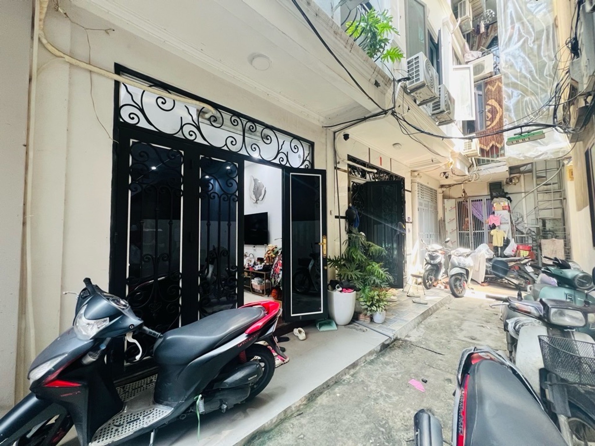 Bán nhà Hai Bà Trưng - diện tích 32m2 5 tầng - Ô TÔ CÁCH 20M - giá 6,9 tỷ