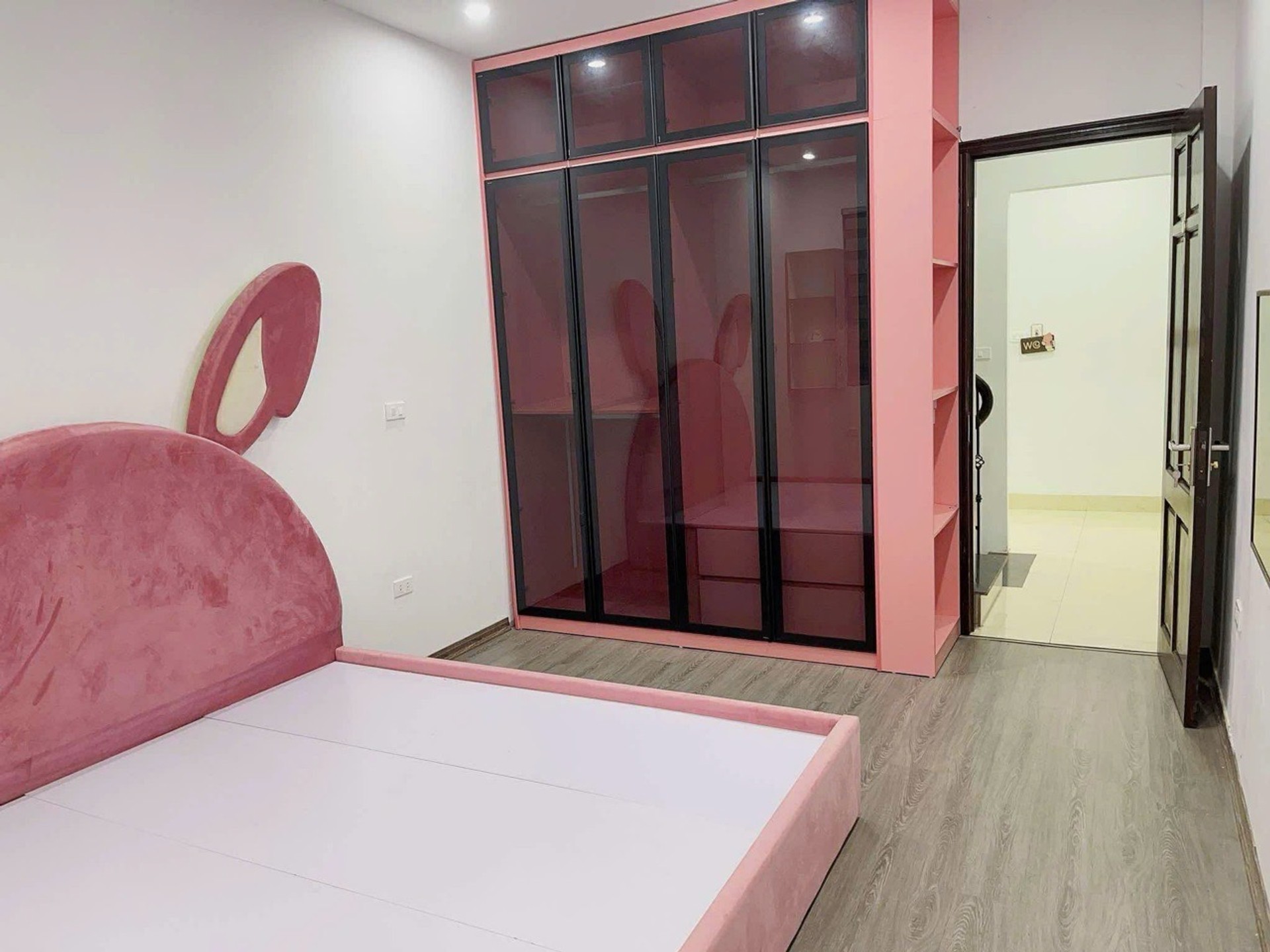Bán nhà Hai Bà Trưng - diện tích 32m2 5 tầng - Ô TÔ CÁCH 20M - giá 6,9 tỷ