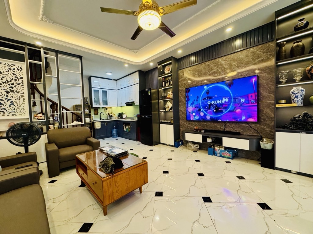 Bán nhà Tam Trinh - diện tích 38m2 5 tầng - LÔ GÓC 2 THOÁNG VĨNH VIỄN - giá 9,3 tỷ