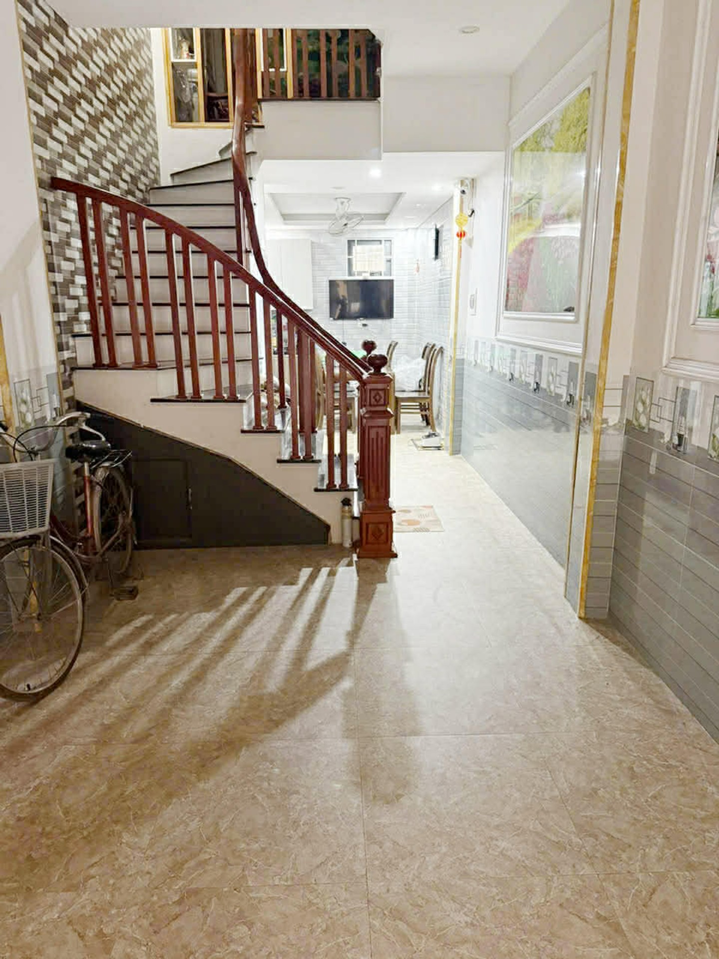 Bán nhà Đông Thiên - diện tích 36m2 5 tầng - Ô tô chạy vòng quanh - giá 12,5 tỷ