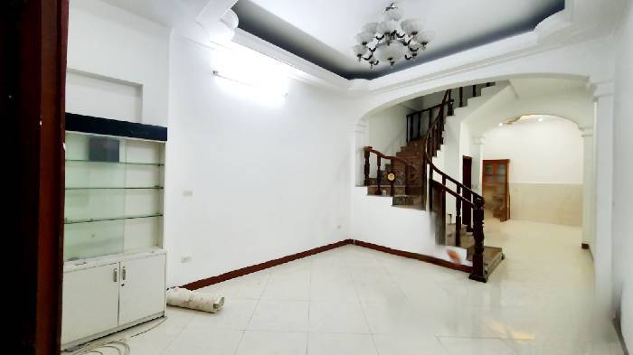 Bán nhà Nguyễn Đức Cảnh - diện tích 67m2 3 tầng - Mặt ngõ thông, kinh doanh - giá 11,8 tỷ