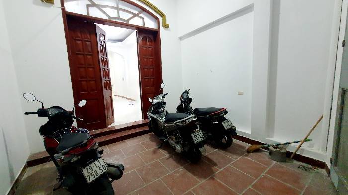 Bán nhà Nguyễn Đức Cảnh - diện tích 67m2 3 tầng - Mặt ngõ thông, kinh doanh - giá 11,8 tỷ