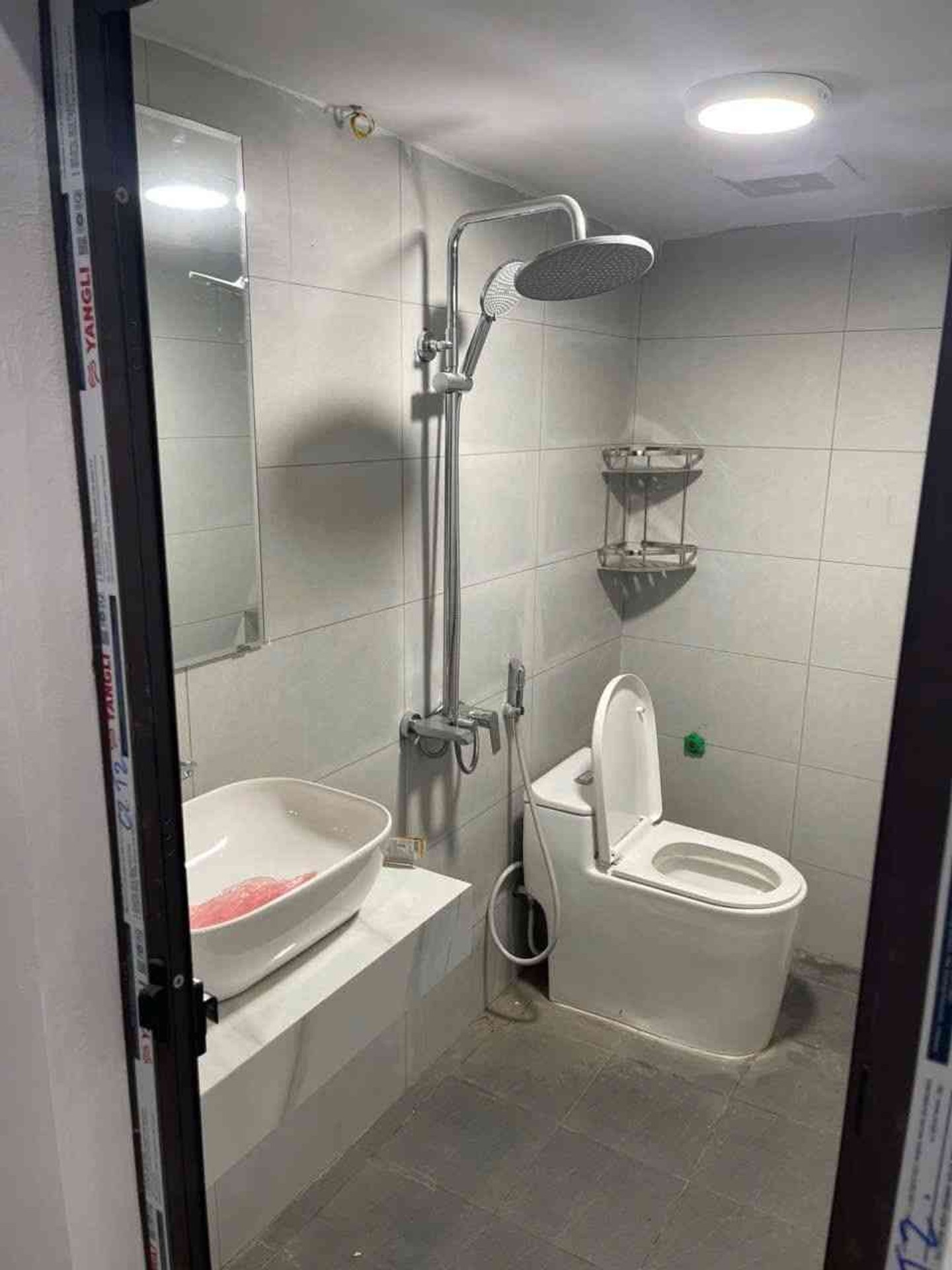 Bán nhà Định Công Hạ - diện tích 43m2 3 tầng - ô tô đỗ cửa - giá 2,8 tỷ