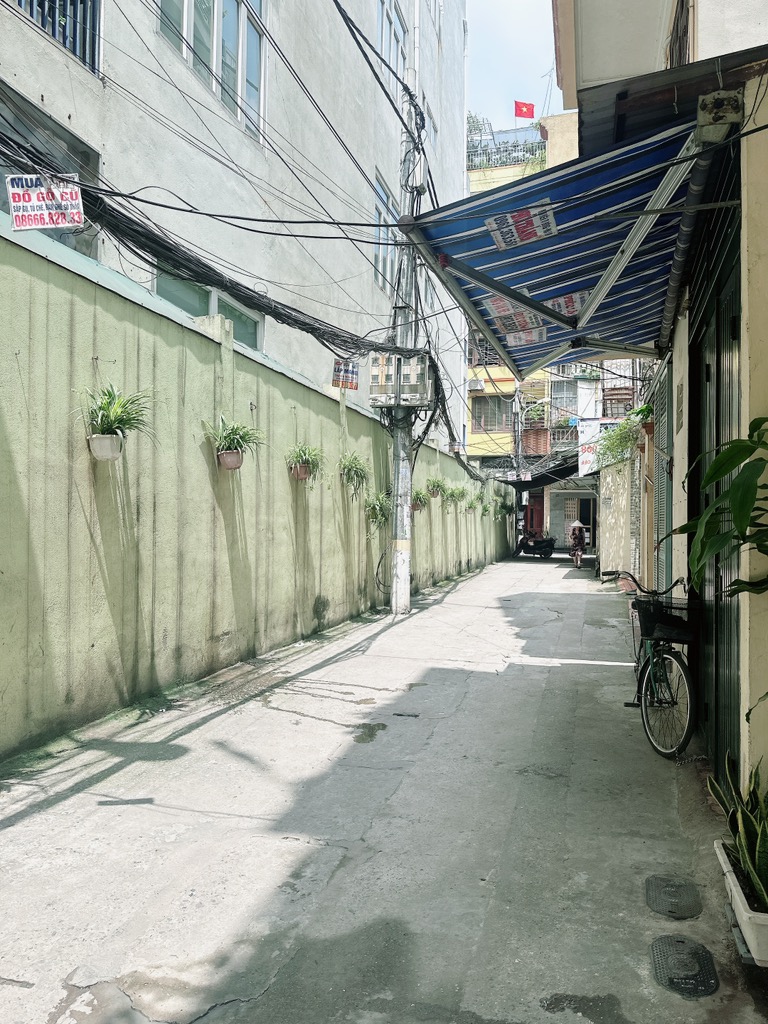 Bán nhà Tân Mai - diện tích 18m2 4 tầng - Ô TÔ QUA - giá 9,5 tỷ