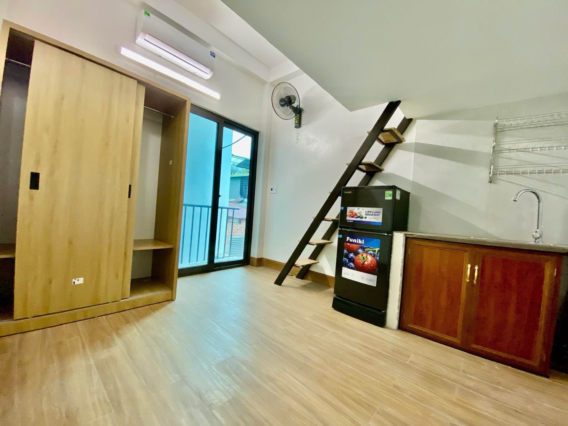 Bán nhà Đê La Thành - diện tích 103.5m2 7 tầng - Chỉ có 1 mặt tiền - giá 27,5 tỷ