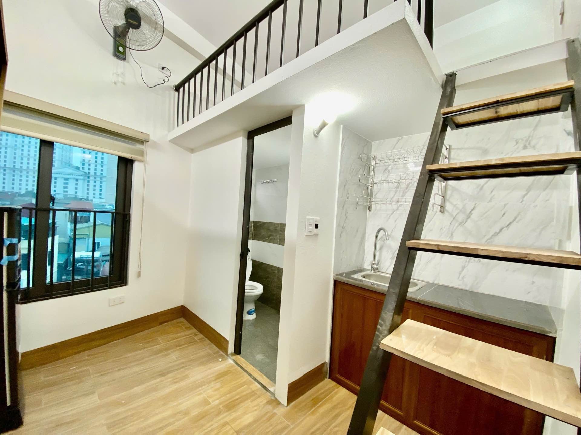 Bán nhà Đê La Thành - diện tích 103.5m2 7 tầng - Chỉ có 1 mặt tiền - giá 27,5 tỷ