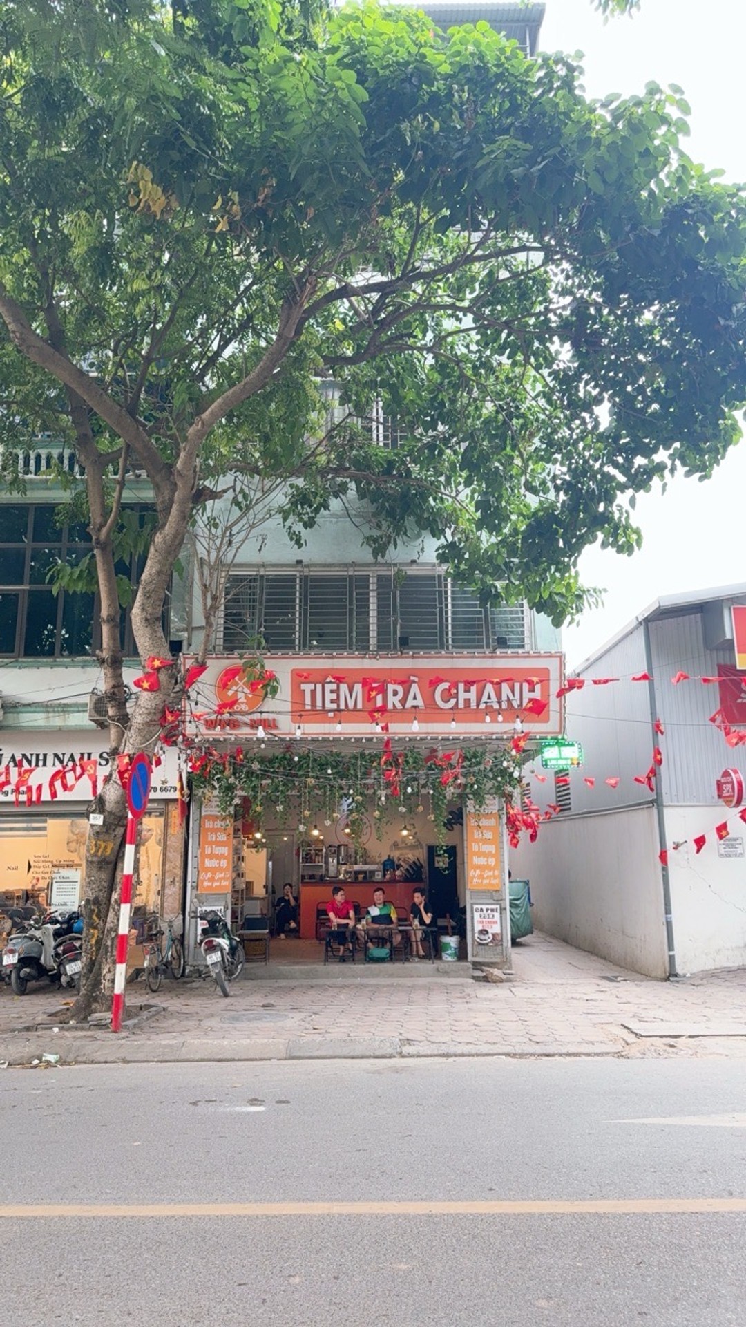 Bán nhà Vũ Tông Phan - diện tích 39m2 4 tầng - Lô góc - giá 30 tỷ