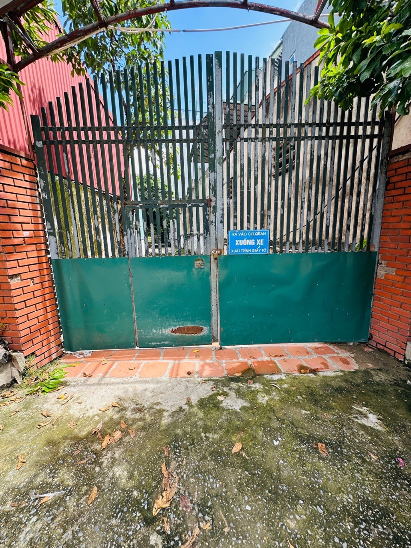 Bán nhà Thịnh Liệt - diện tích 1669m2 1 tầng - Ô TÔ TRÁNH - giá 400 tỷ