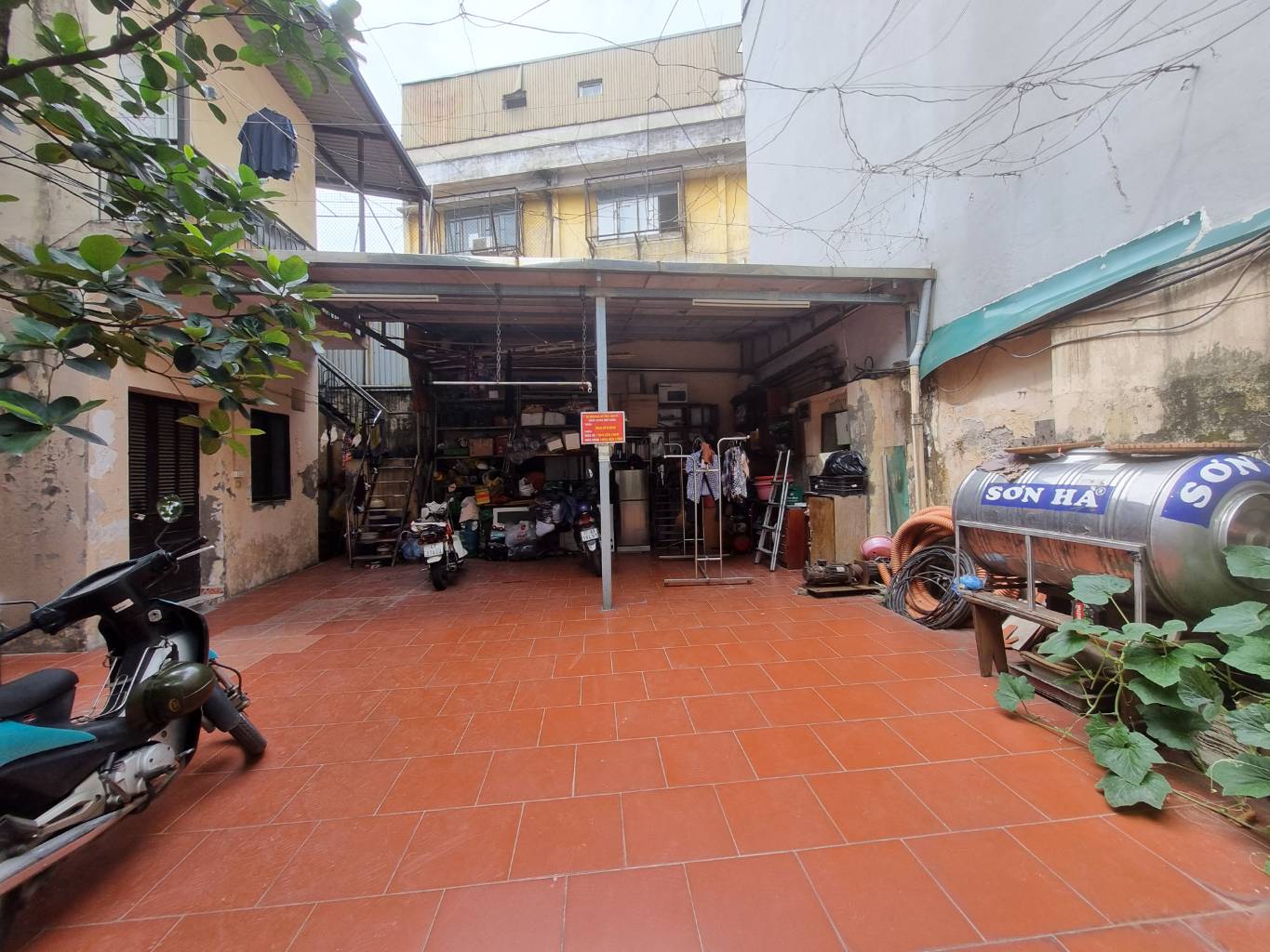 Bán nhà Minh Khai - diện tích 158m2 1 tầng - Mặt tiền rộng, phù hợp khách xây CCMN - giá 31,8 tỷ