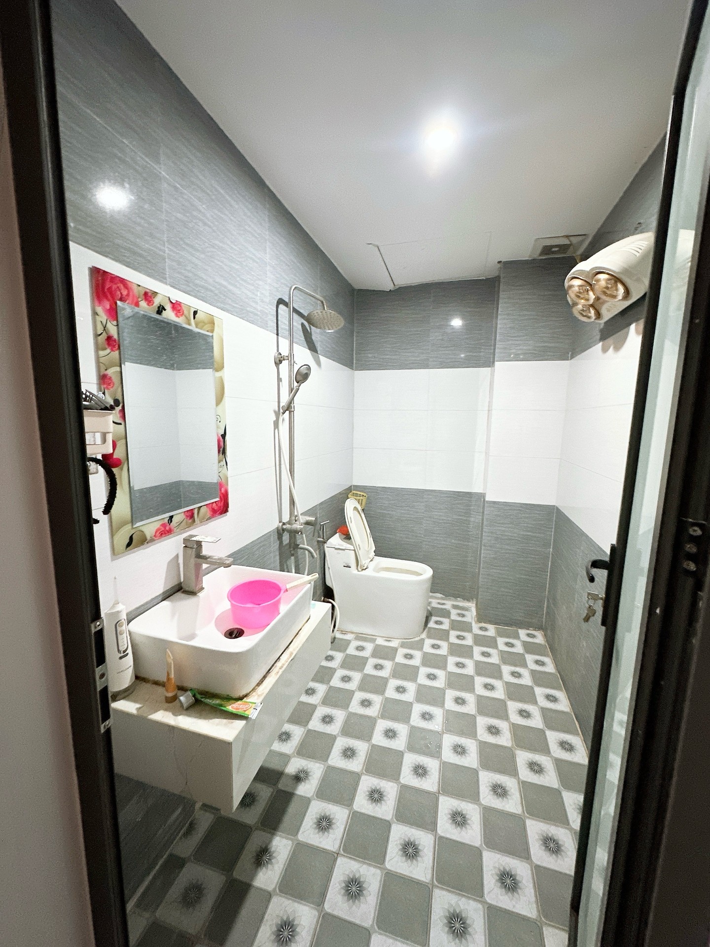 Bán nhà Tân Mai - diện tích 50m2 3 tầng - Cực hiếm - giá 13,5 tỷ