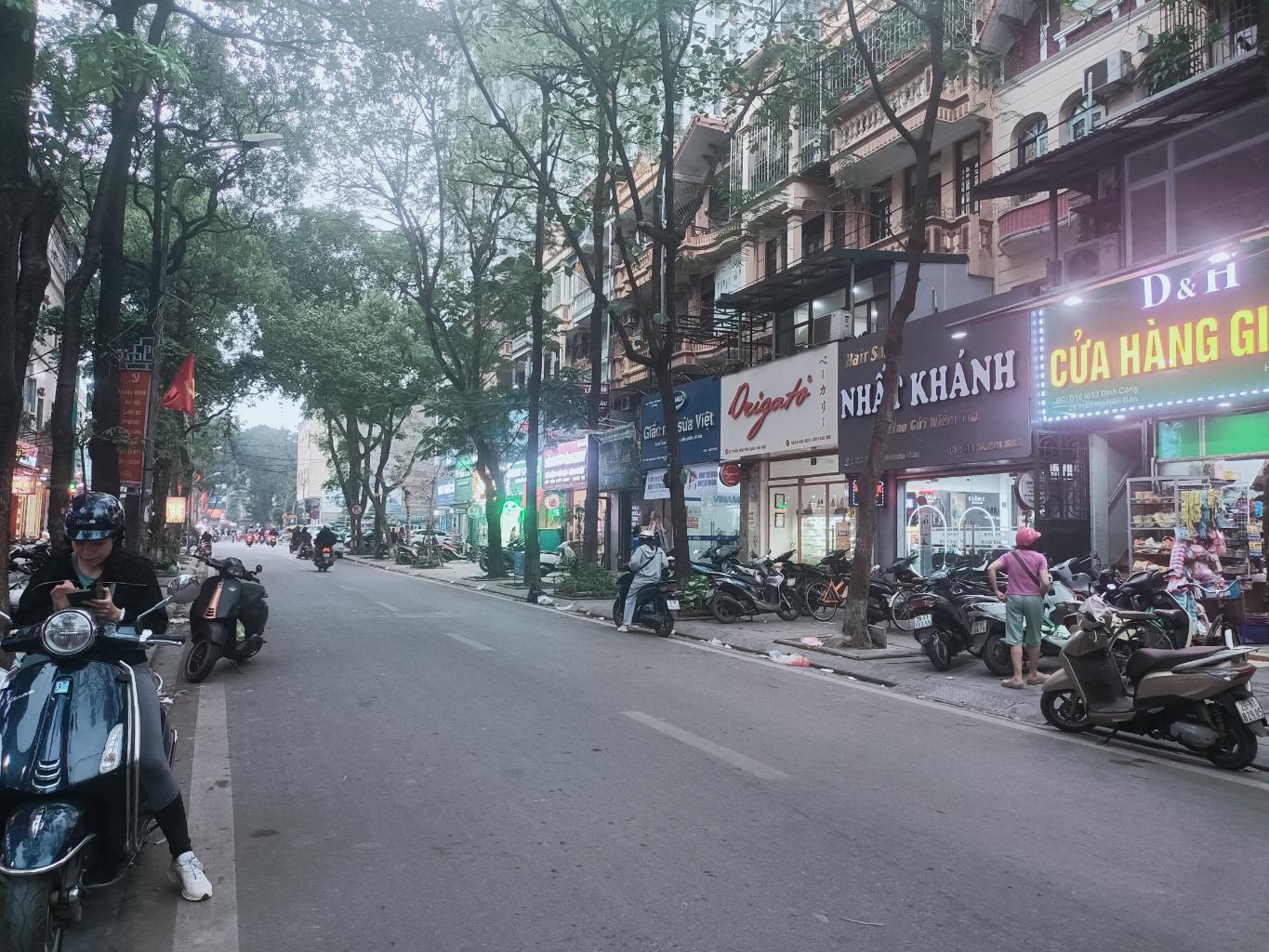 Bán nhà Trần Nguyên Đán - diện tích 54m2 4 tầng - Lô góc - giá 34 tỷ