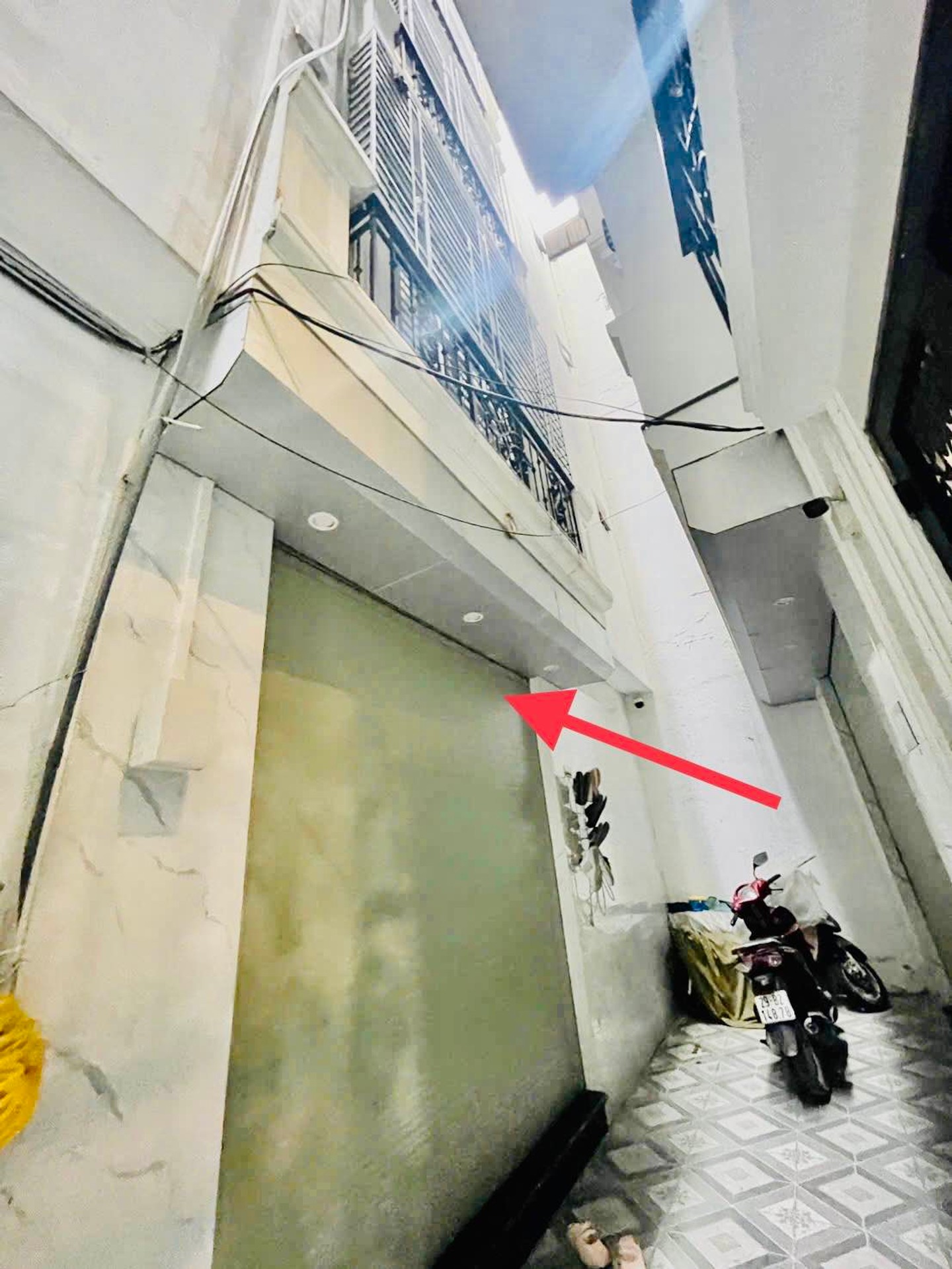 Bán nhà Định Công - diện tích 30m2 5 tầng - Ô tô đỗ cửa - giá 8,8 tỷ