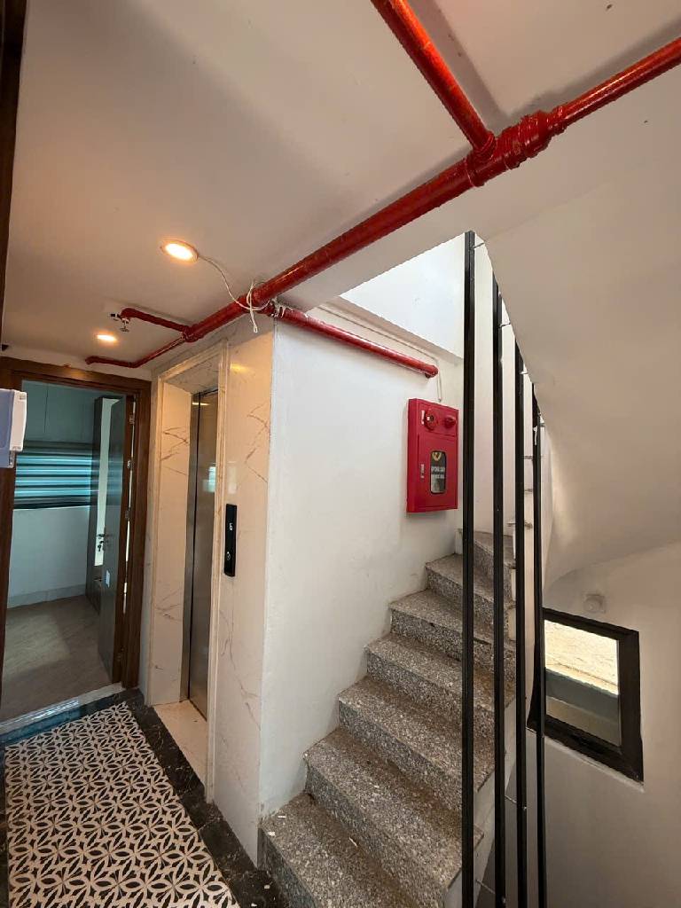 Bán nhà Trương Định - diện tích 59m2 7 tầng - Thang máy, 18 phòng khép kín - giá 13,5 tỷ