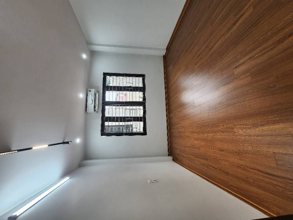 Bán nhà Ngũ Nhạc - diện tích 44m2 5 tầng - ô tô vào trong nhà - giá 12,5 tỷ