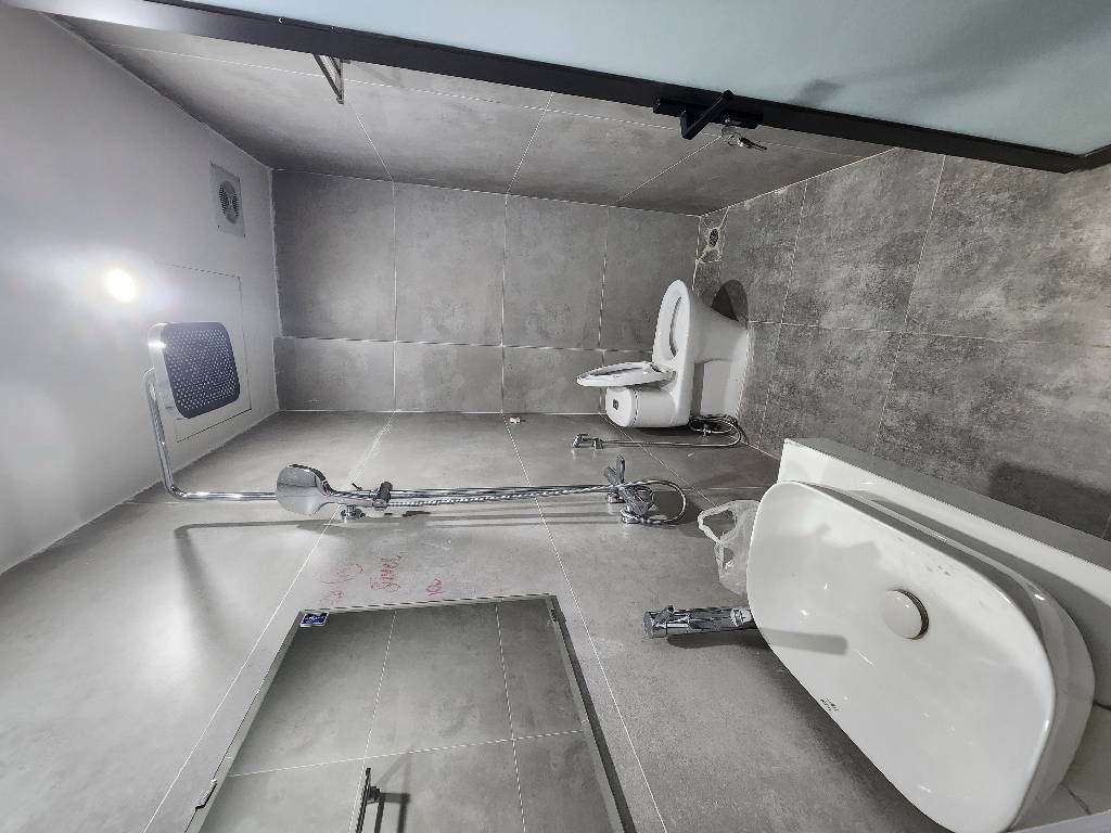 Bán nhà Ngũ Nhạc - diện tích 44m2 5 tầng - ô tô vào trong nhà - giá 12,5 tỷ