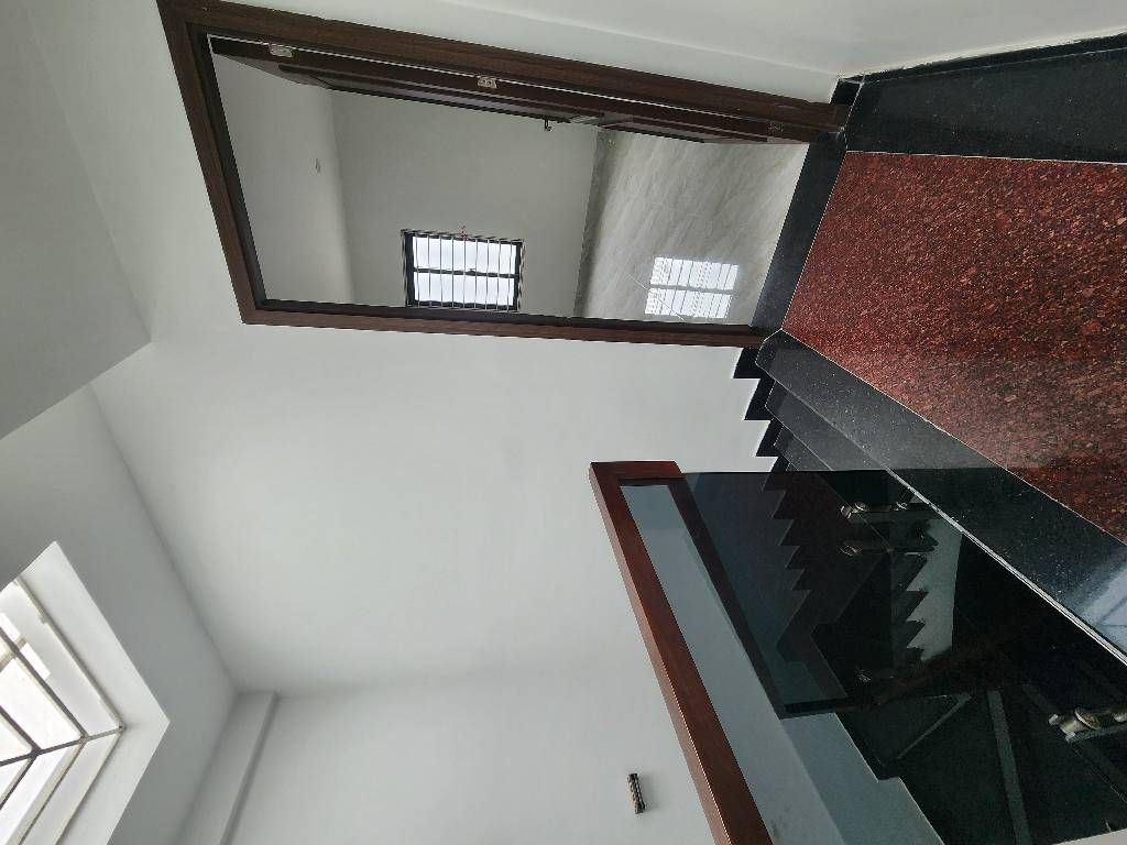 Bán nhà Ngũ Nhạc - diện tích 44m2 5 tầng - ô tô vào trong nhà - giá 12,5 tỷ
