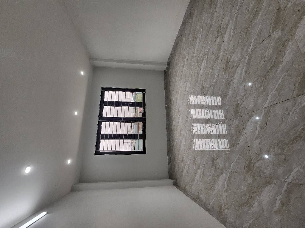 Bán nhà Ngũ Nhạc - diện tích 44m2 5 tầng - ô tô vào trong nhà - giá 12,5 tỷ