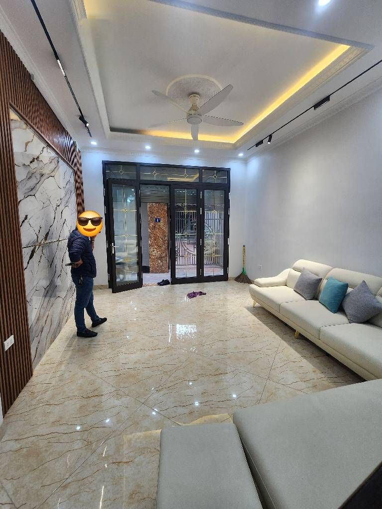 Bán nhà Ngũ Nhạc - diện tích 44m2 5 tầng - ô tô vào trong nhà - giá 12,5 tỷ