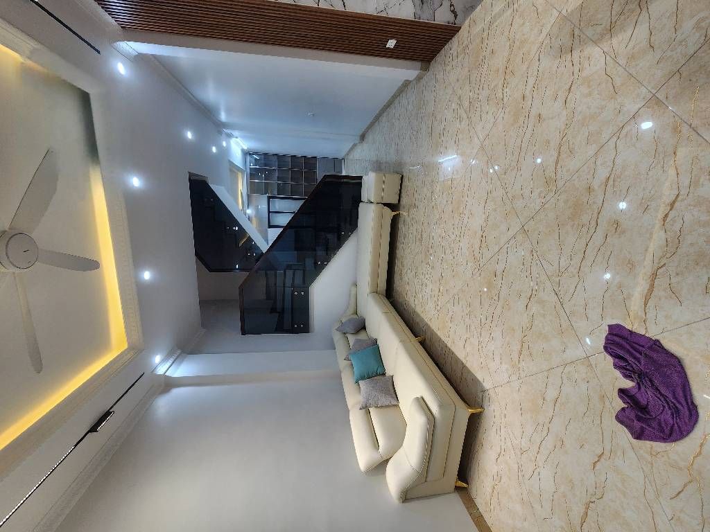 Bán nhà Ngũ Nhạc - diện tích 44m2 5 tầng - ô tô vào trong nhà - giá 12,5 tỷ