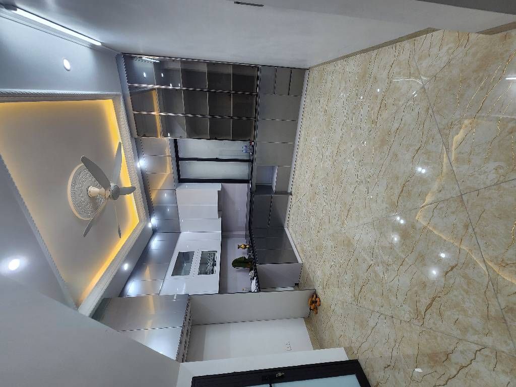 Bán nhà Ngũ Nhạc - diện tích 44m2 5 tầng - ô tô vào trong nhà - giá 12,5 tỷ