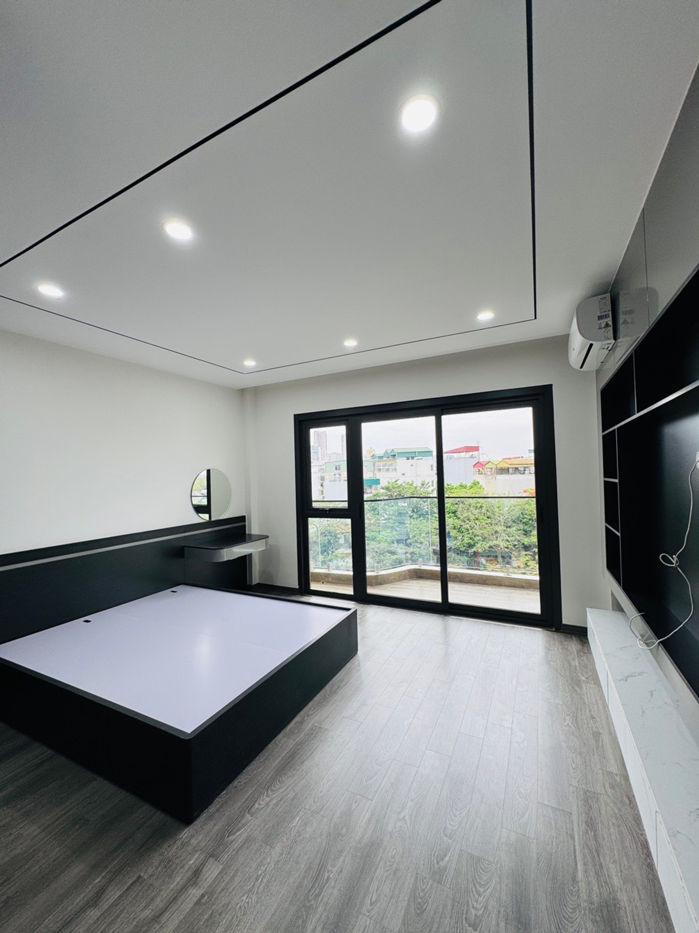 Bán nhà Bờ Sống Sét - diện tích 60m2 7 tầng - Nhà mặt phố kinh doanh sầm uất - giá 29,8 tỷ