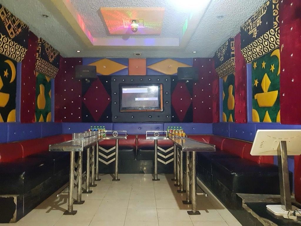 Bán nhà Triều Khúc - diện tích 146m2 5 tầng - Ô tô tránh - giá 32,9 tỷ