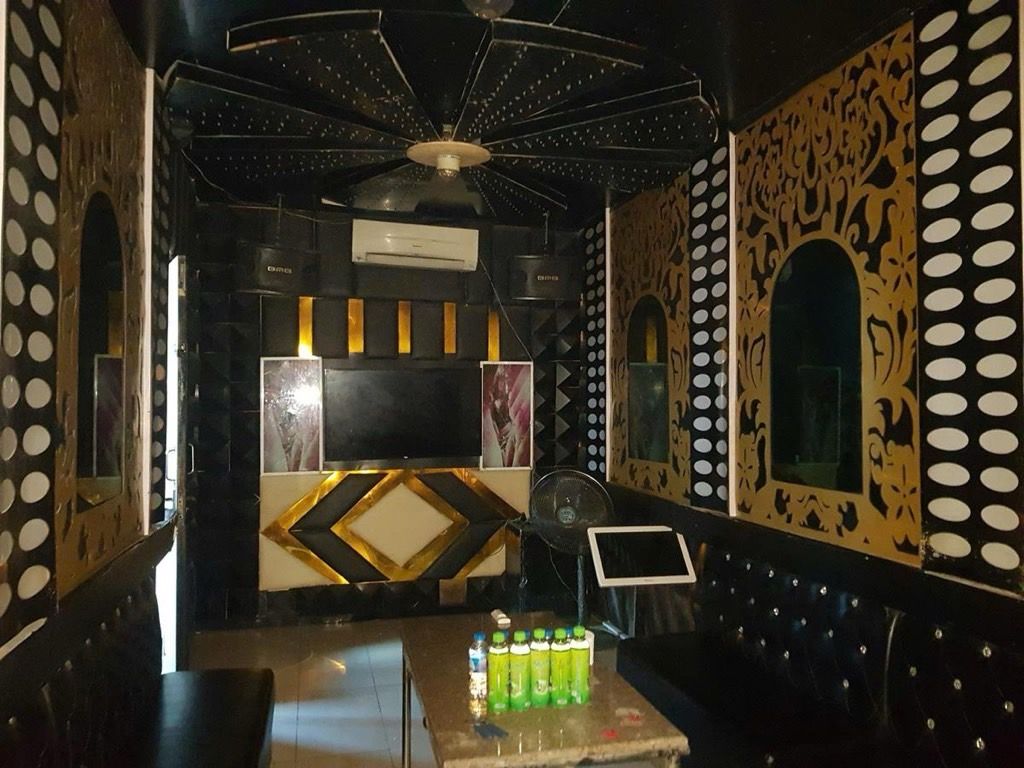 Bán nhà Triều Khúc - diện tích 146m2 5 tầng - Ô tô tránh - giá 32,9 tỷ