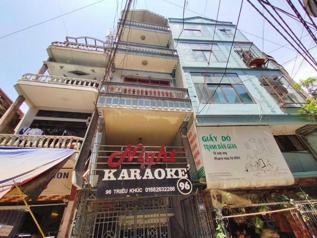 Bán nhà Triều Khúc - diện tích 146m2 5 tầng - Ô tô tránh - giá 32,9 tỷ