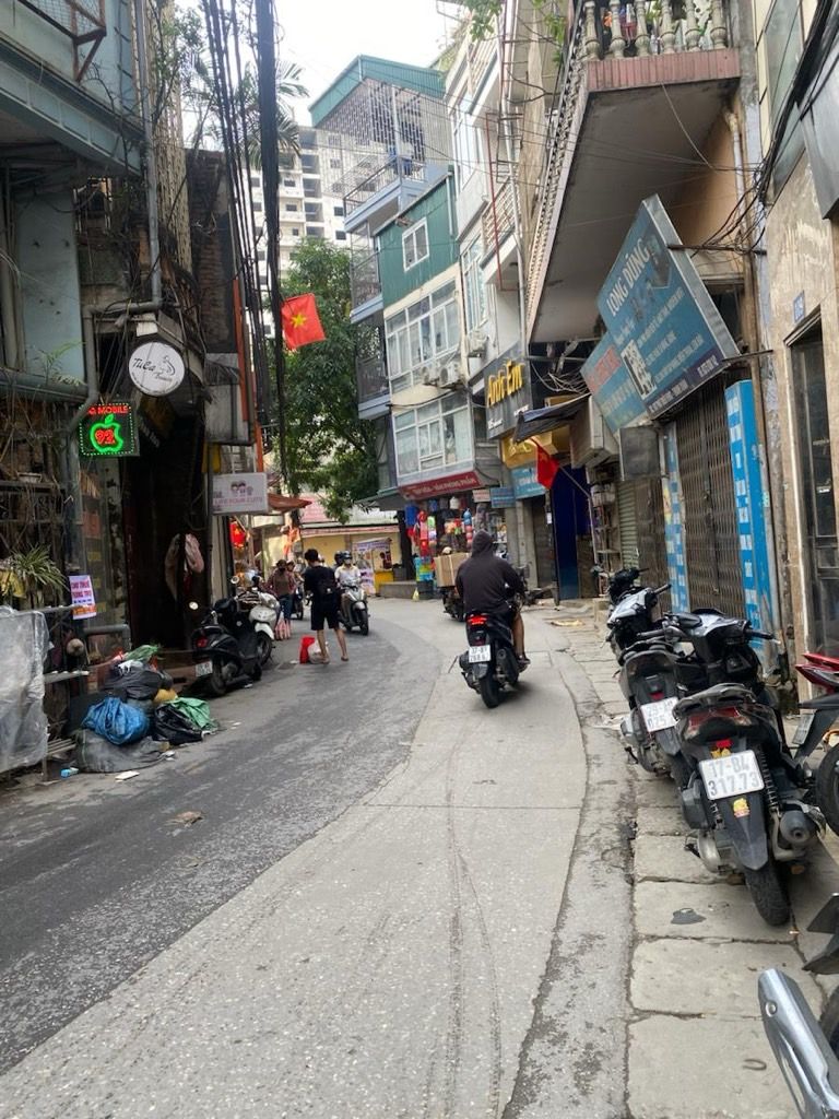 Bán nhà Triều Khúc - diện tích 146m2 5 tầng - Ô tô tránh - giá 32,9 tỷ