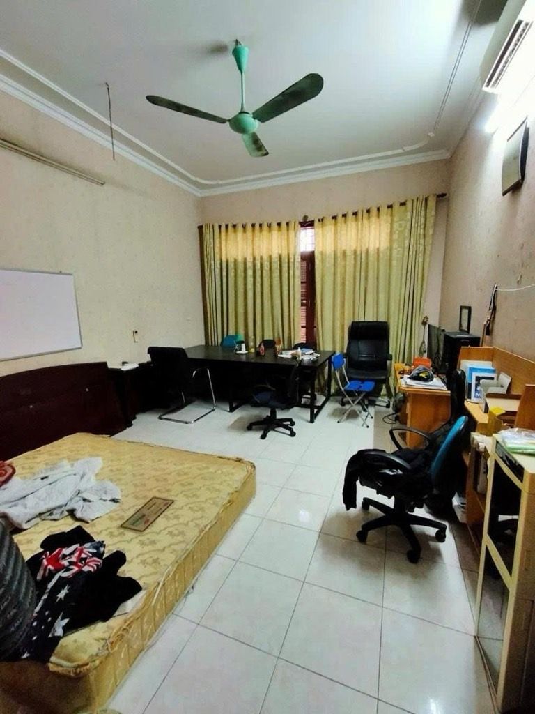 Bán nhà Triều Khúc - diện tích 146m2 5 tầng - Ô tô tránh - giá 32,9 tỷ