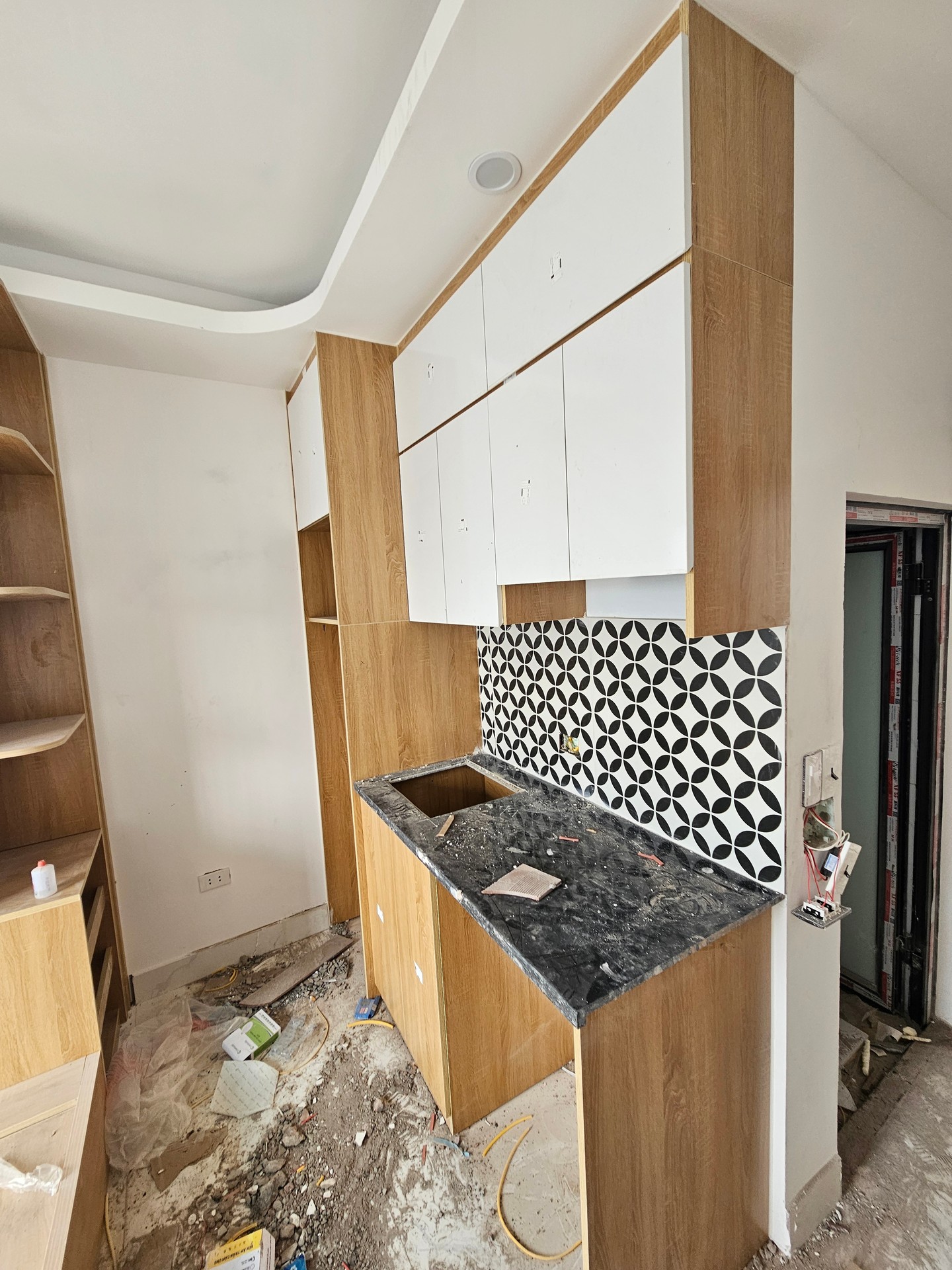 Bán nhà Định Công - diện tích 105m2 7 tầng - Thoáng trước, sau - giá 31,5 tỷ